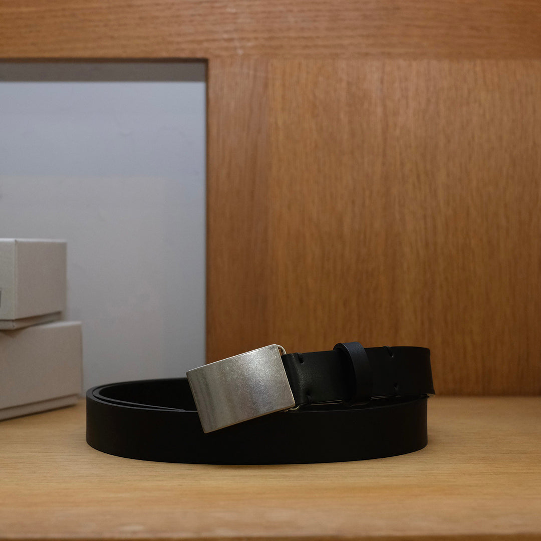 LEATHER BELT / PLAIN BUCKLE