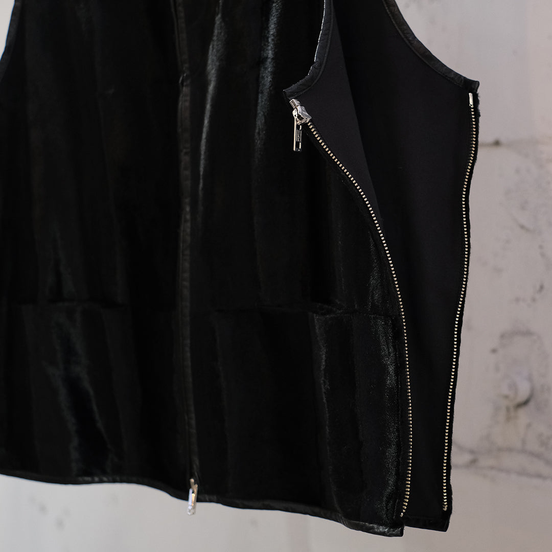 VELVET FRONT ZIP VEST