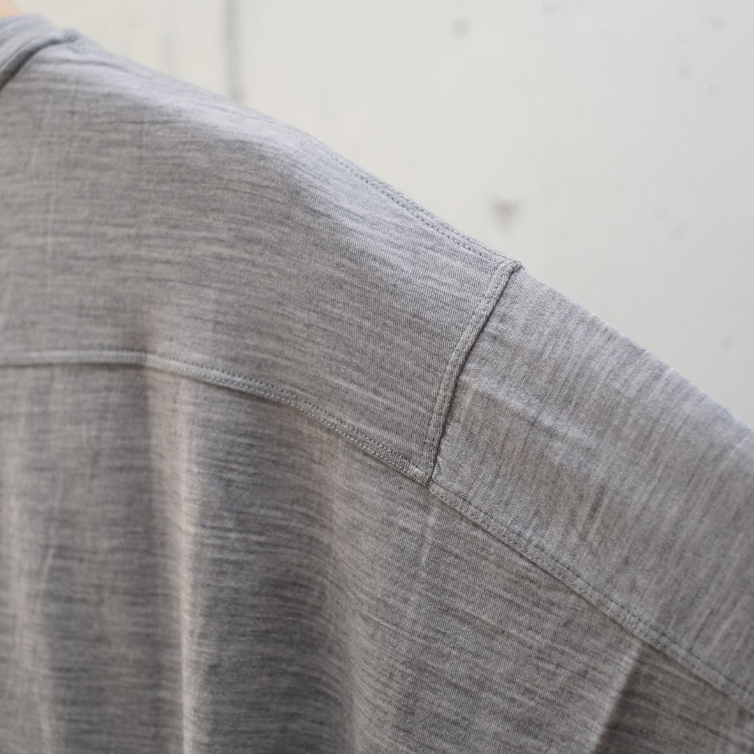 WASHABLE WOOL YOKE T-SHIRT