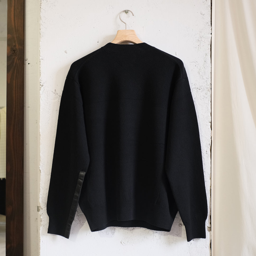 FINE GAUGE CREWNECK SWEATER