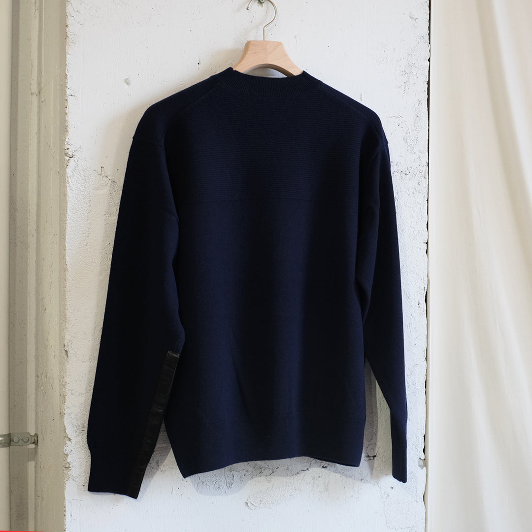FINE GAUGE CREWNECK SWEATER