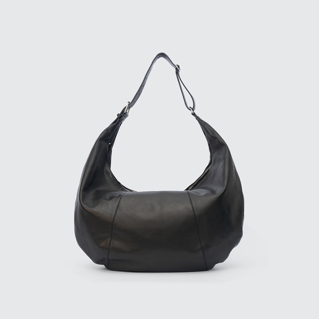 YOKE 26SS Carf Leather Circle Bag ブラック YOKE (ヨーク) 26SS - CARF LEATHER CIRCLE BAG | Harmonia公式通販サイト