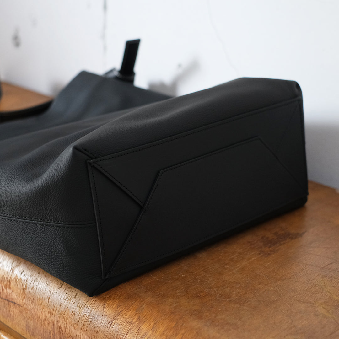 LEATHER BAG