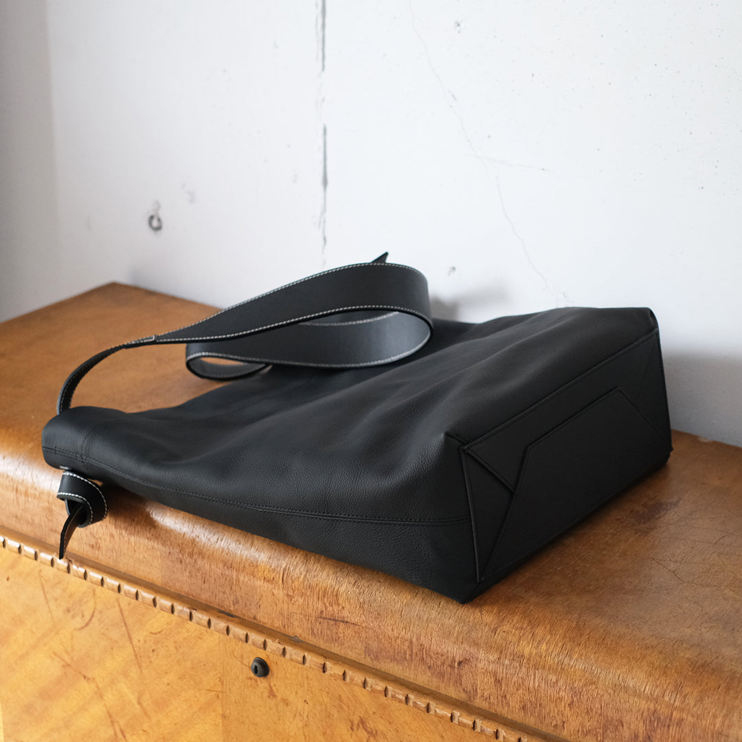 LEATHER BAG