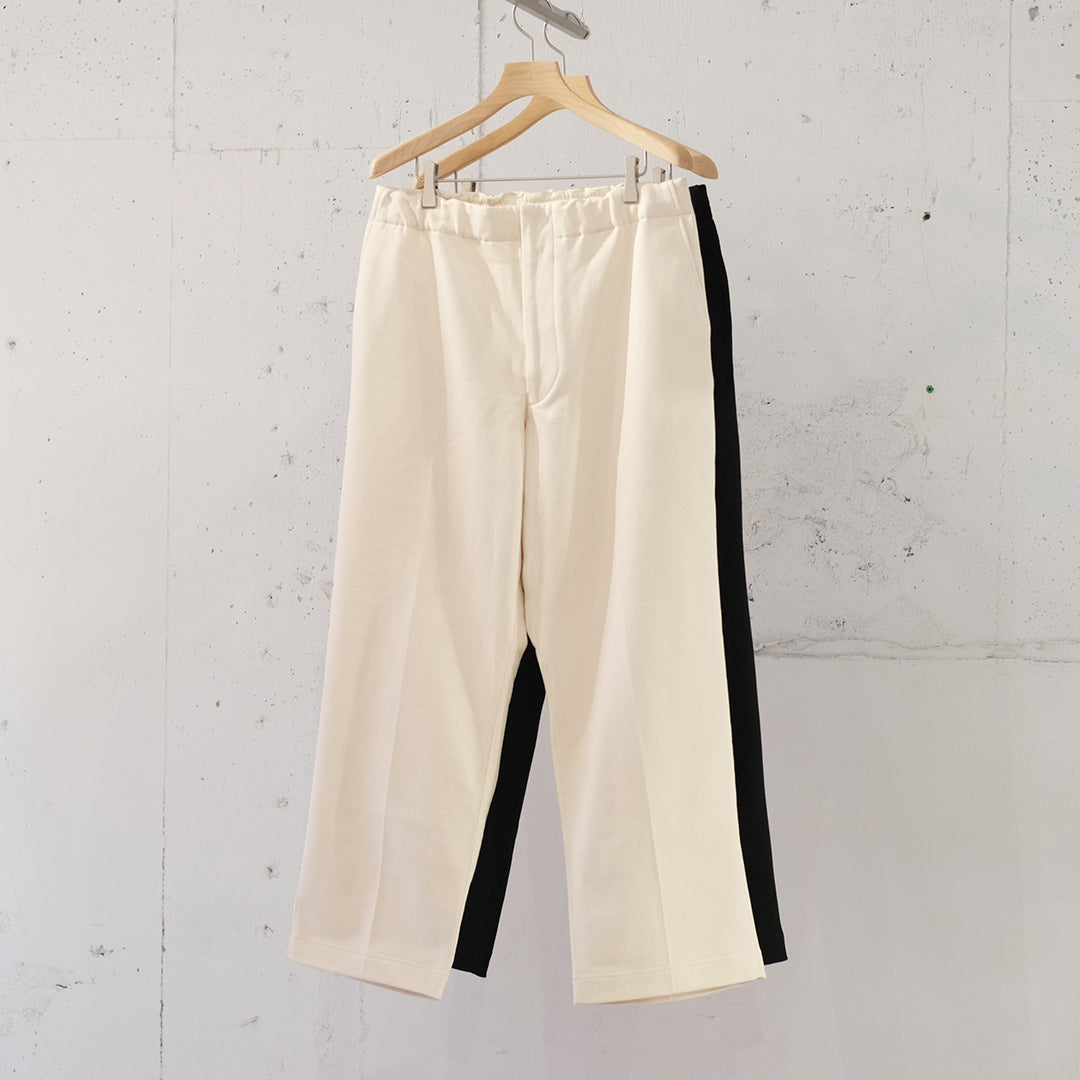 SWEAT PANTS