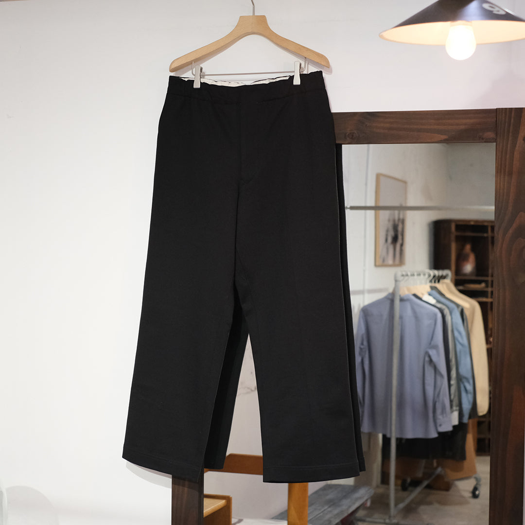 SWEAT PANTS