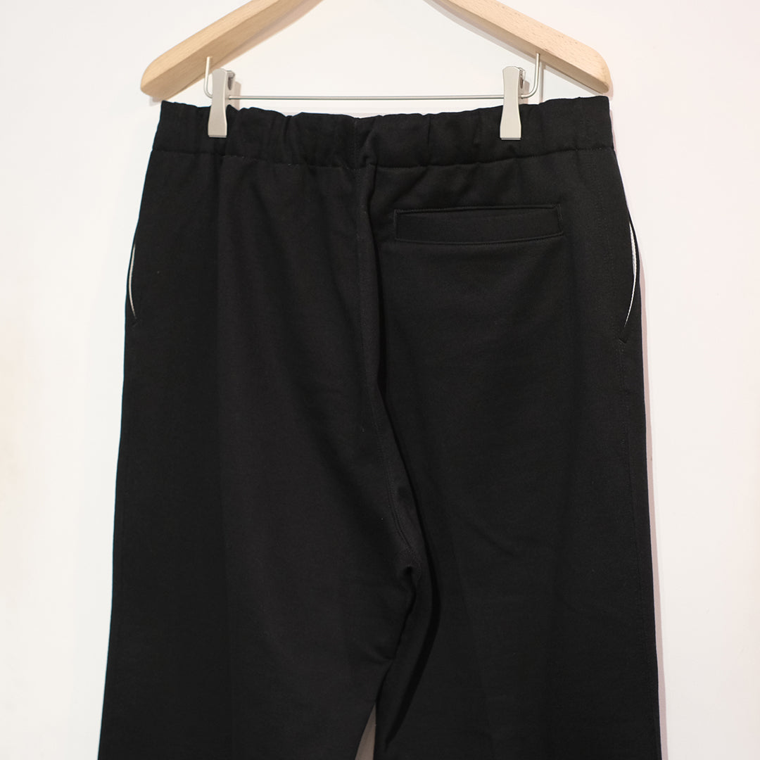 SWEAT PANTS