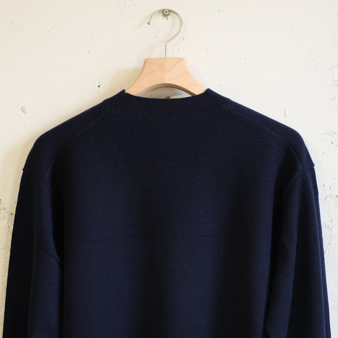 FINE GAUGE CREWNECK SWEATER