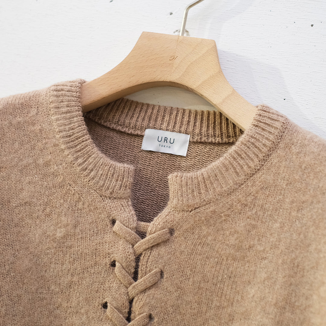 LACE UP KNIT