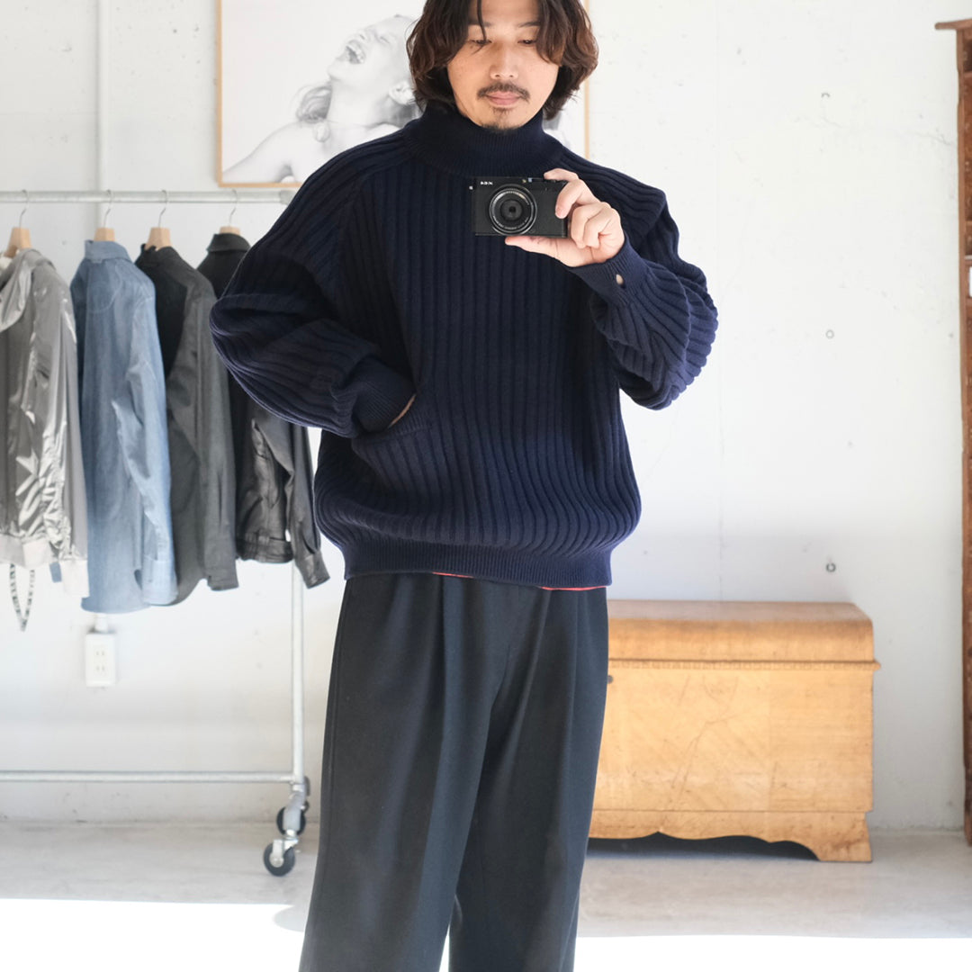WIDE RIB HIHNECK SWEATER