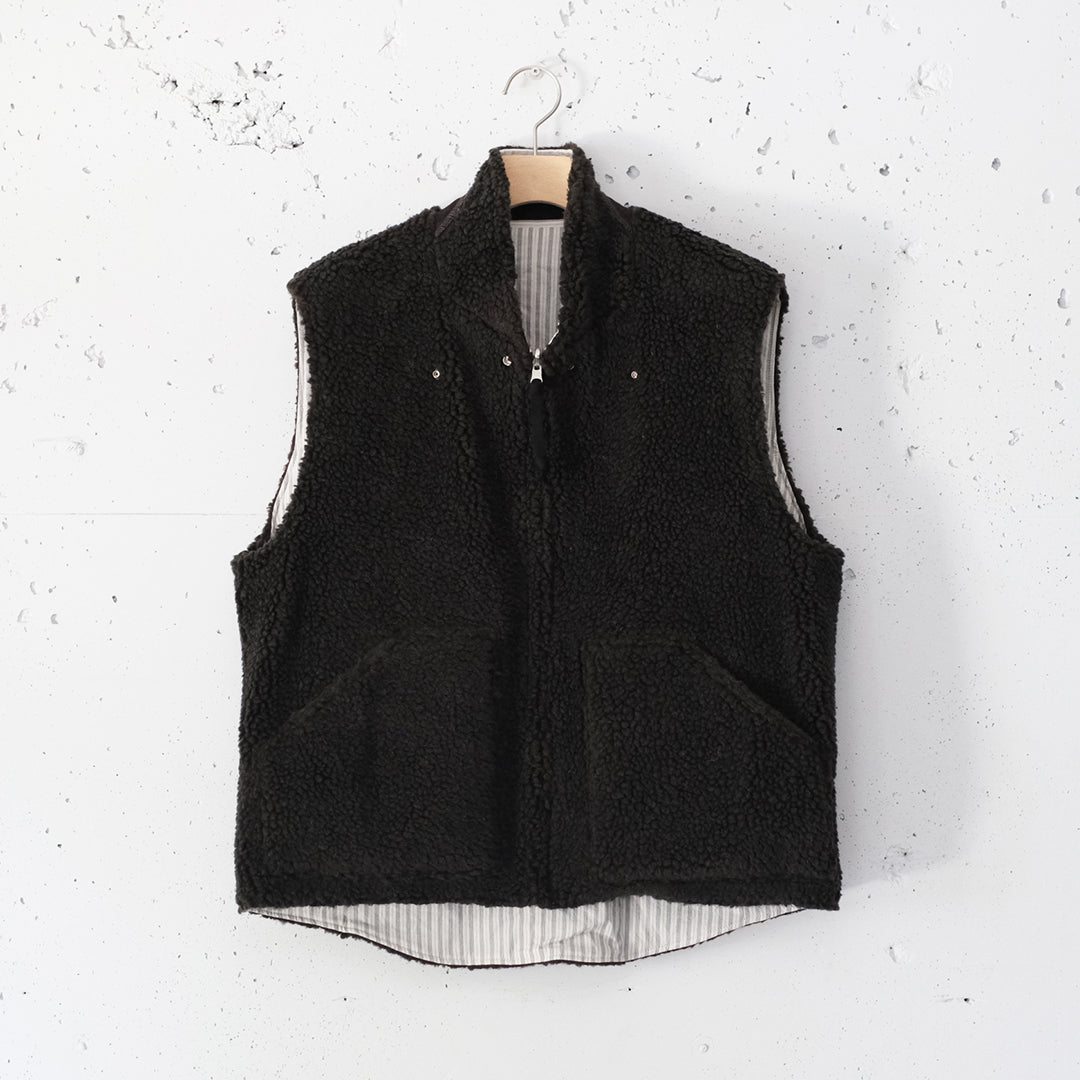 REVERSIBLE VEST