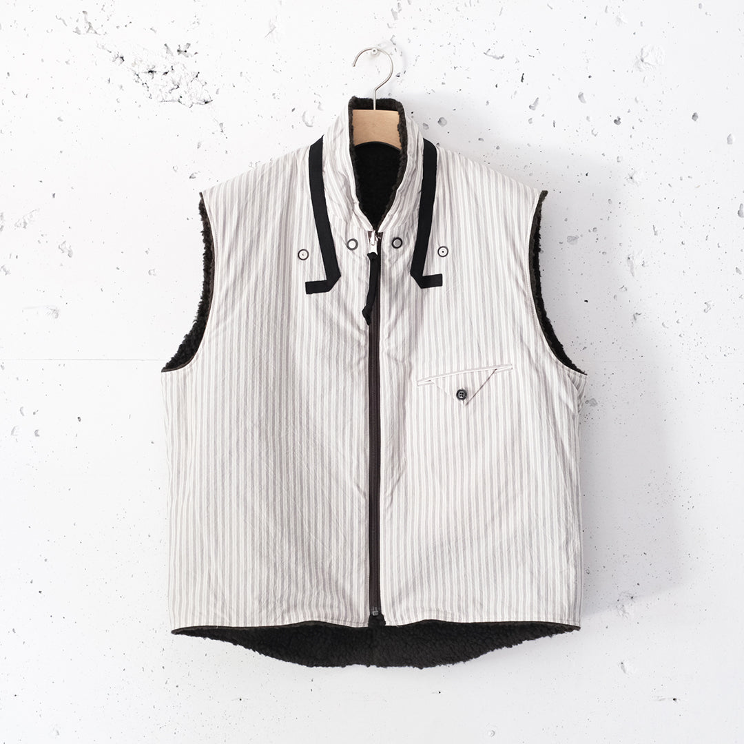 REVERSIBLE VEST