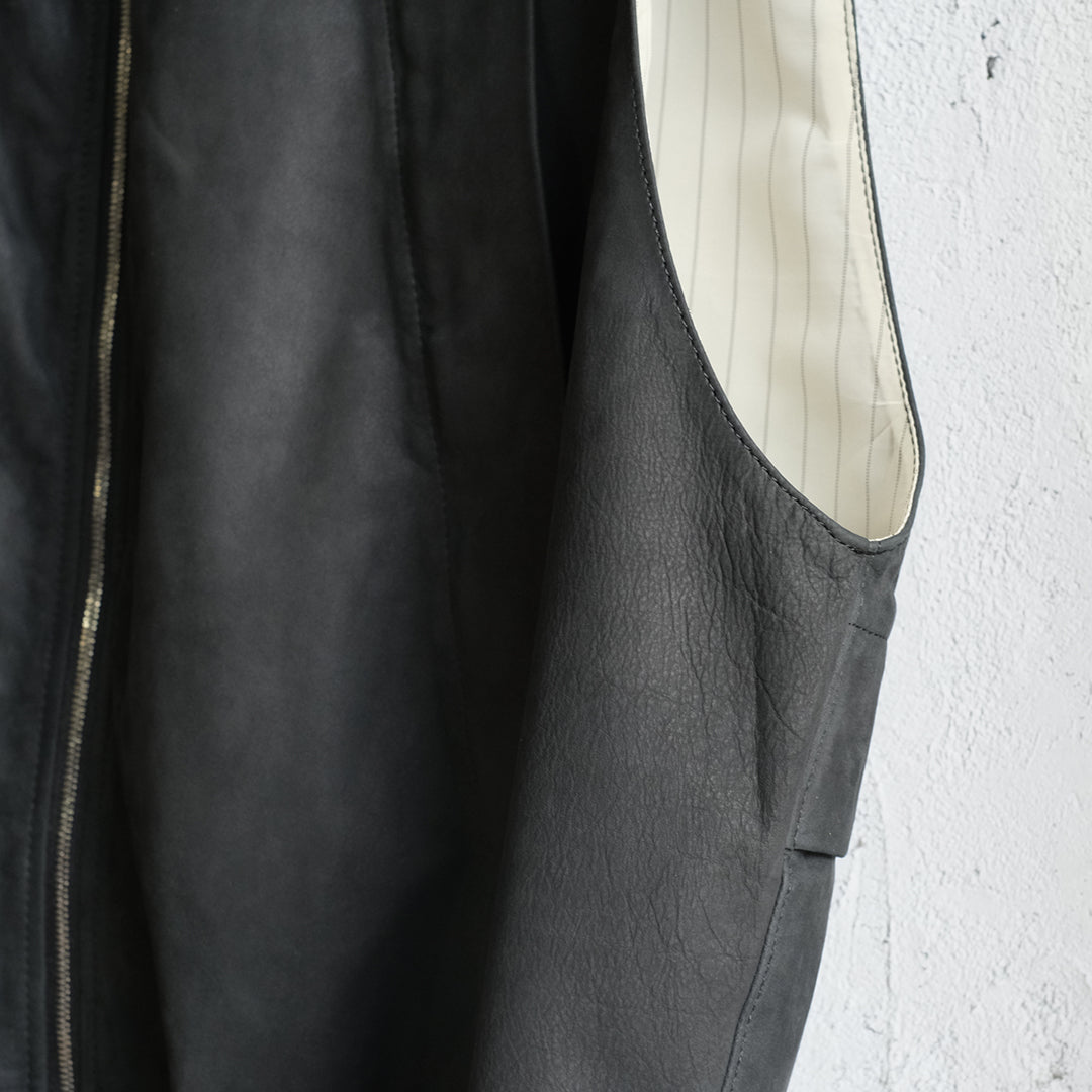 COW NUBUCK VEST